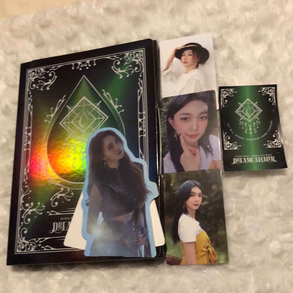 Dreamcatcher Dystopia Lose Myself Green Version 3 Photocards Kpop Album Standee